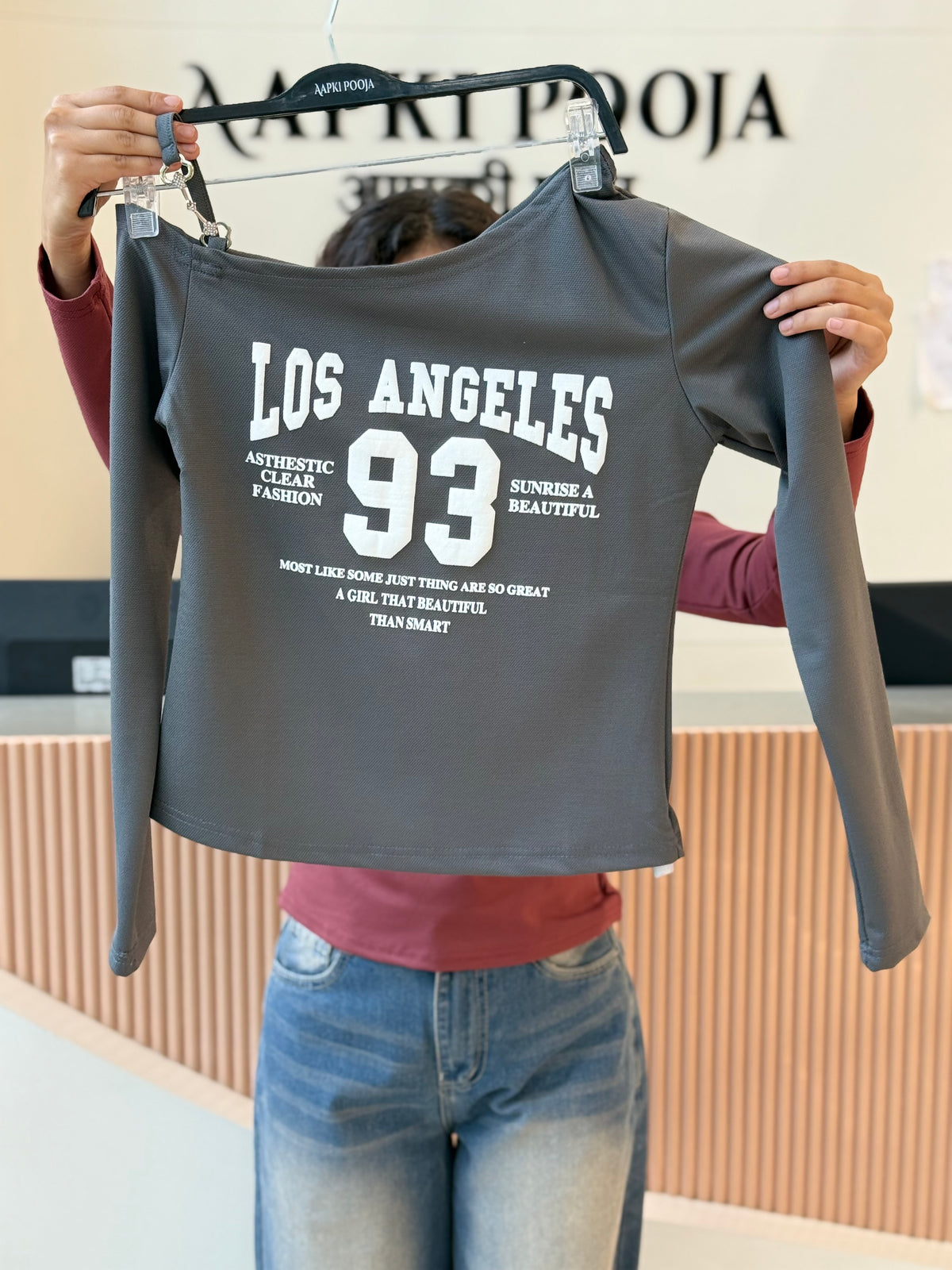 One side full sleeves tee