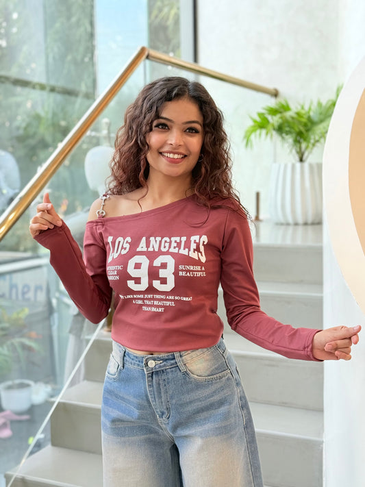 One side full sleeves tee