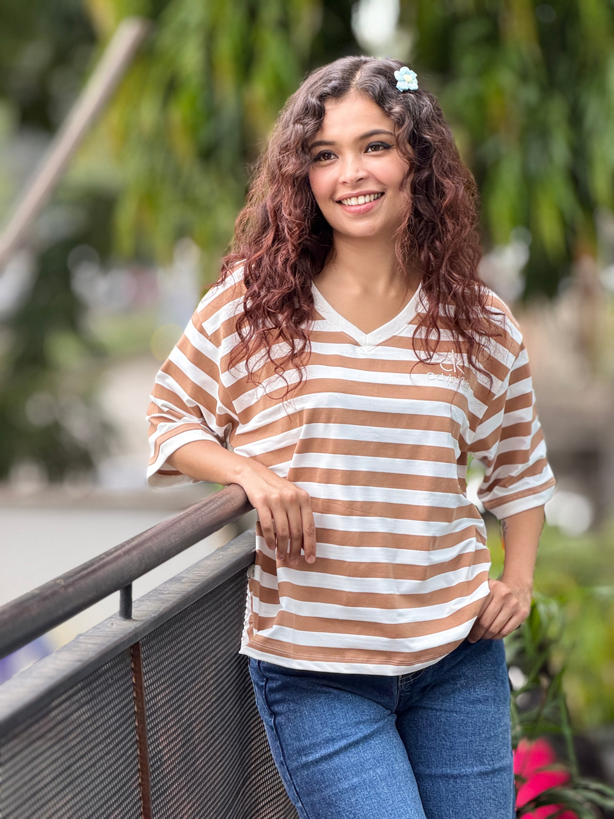 Everyday V-neck T-shirt