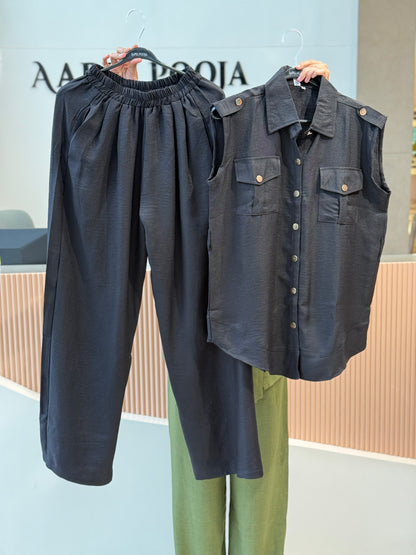 Collared shirt neckline with belt cordset