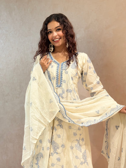 White elegant blue thread a line suit, 3piece set cotton set ￼￼