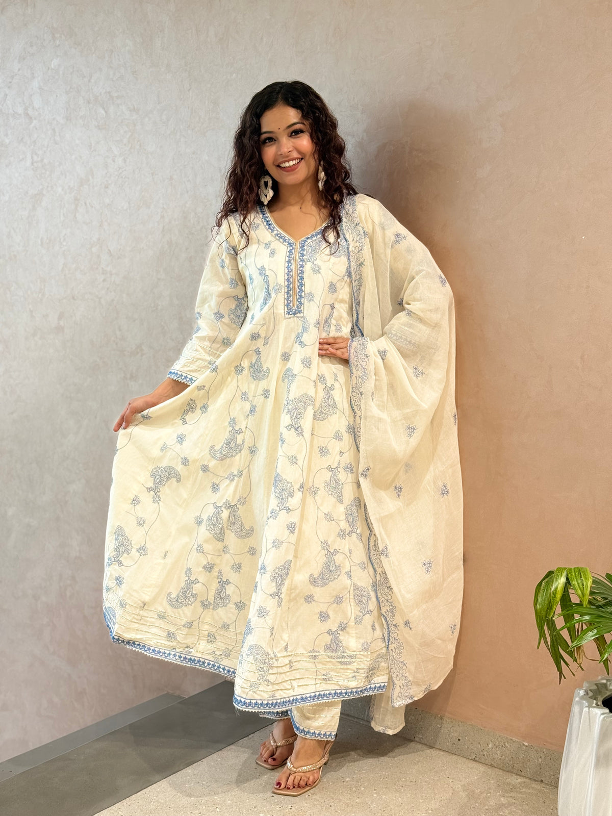 White elegant blue thread a line suit, 3piece set cotton set ￼￼