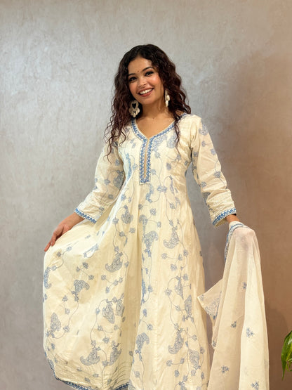 White elegant blue thread a line suit, 3piece set cotton set ￼￼